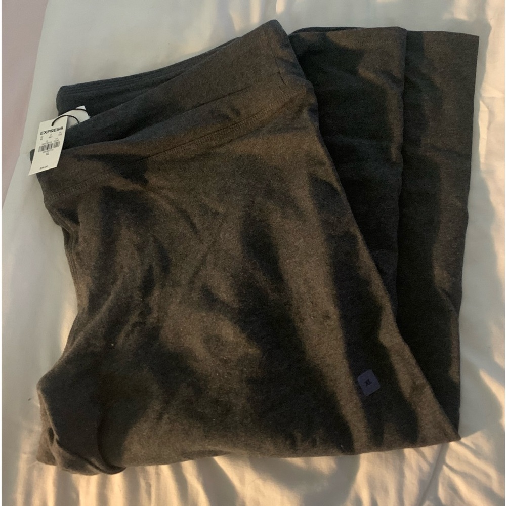 Express Charcoal gray XL cropped leggings NEW